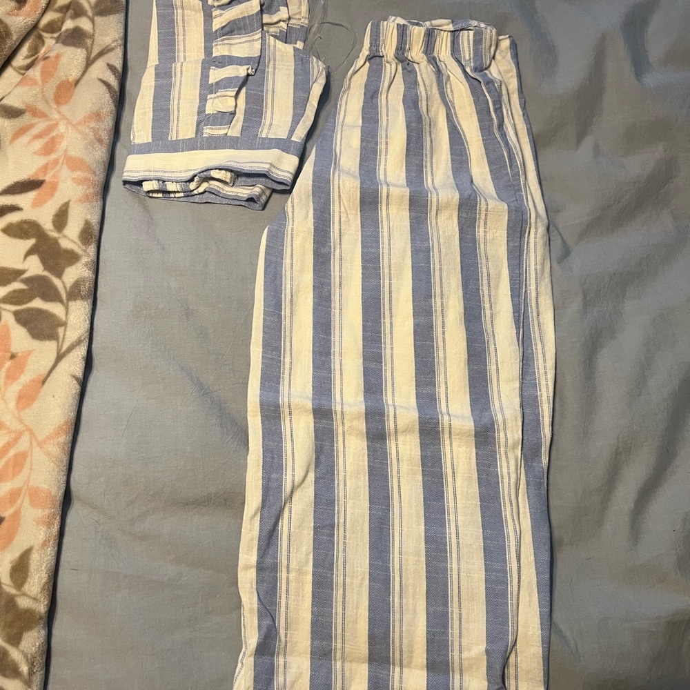 Striped Blue and White outfit